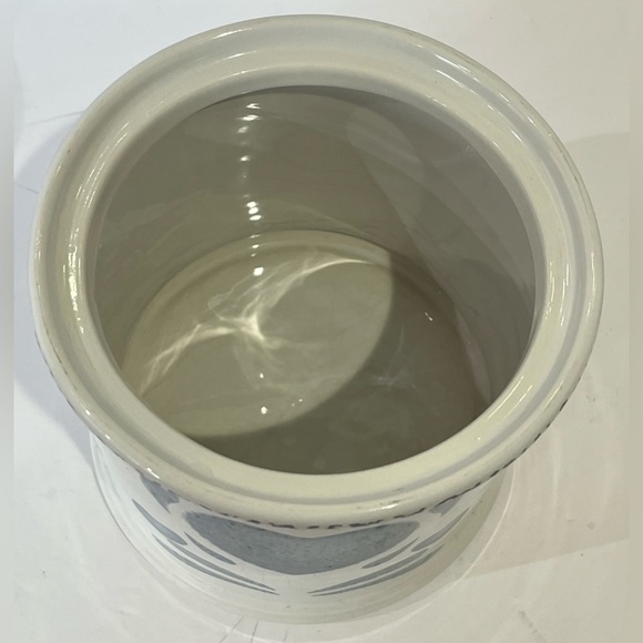 Jay Imports Blue Heart Corelle Coordinates Ceramic Canisters with Matching Plate - Picture 13 of 16